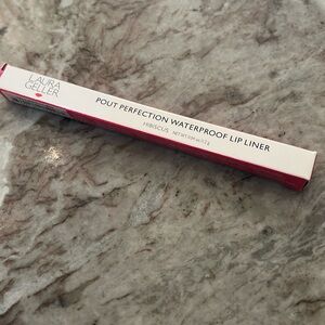 Laura Geller Pout Perfection Waterproof lip liner in Hibiscus